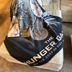 Original The Hunger Games Black Graphic Throw Blanket